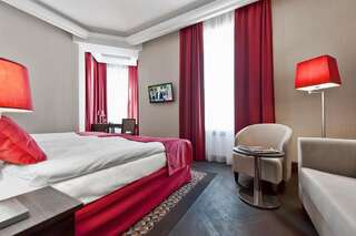 Отель Red Baron Hotel & Restaurant Свидница Двухместный номер Делюкс с 1 кроватью или 2 отдельными кроватями-7